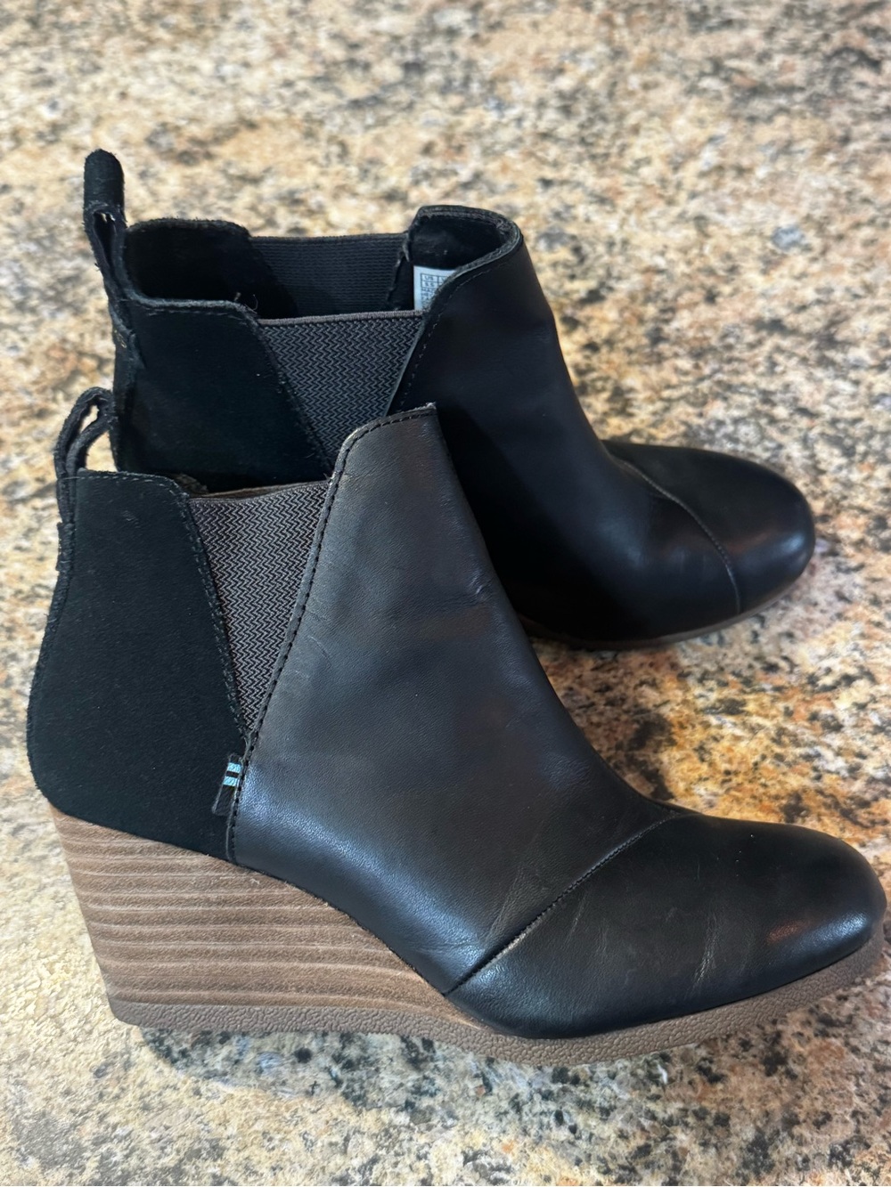 Toms Women's Kelsey Wedge Ankle Booties Boots Size 5.5 Black Suede Leather Goth